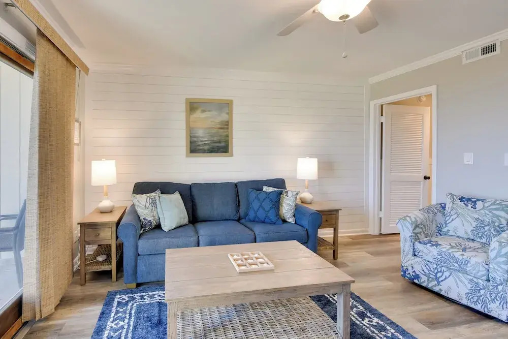 Oceanfront Condo! Breakers 210 w/ Sunrise Views