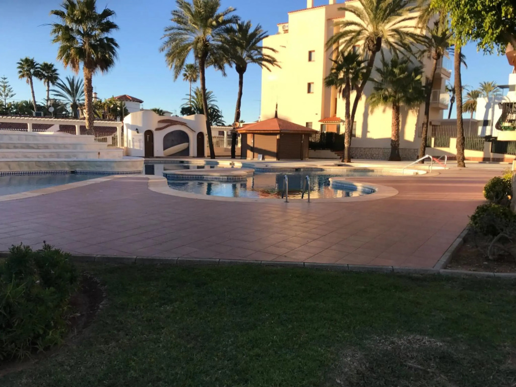 Estudio en Dénia con piscina y wifi privada, a 100 m del mar