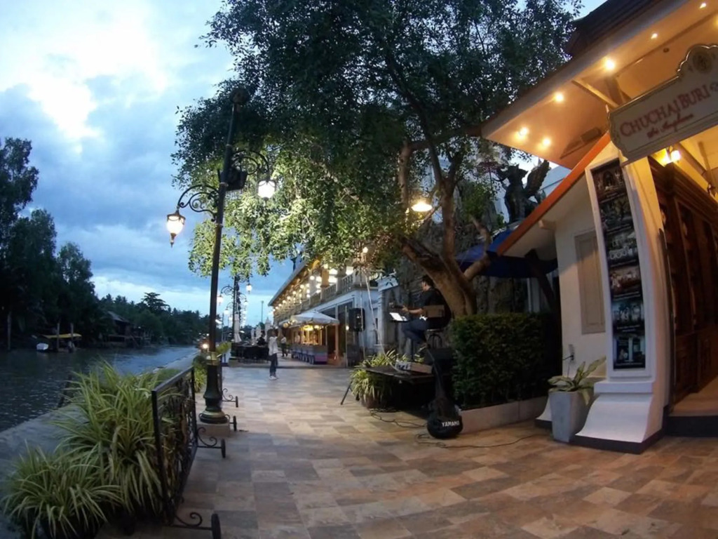 Chuchaiburi Sri Amphawa