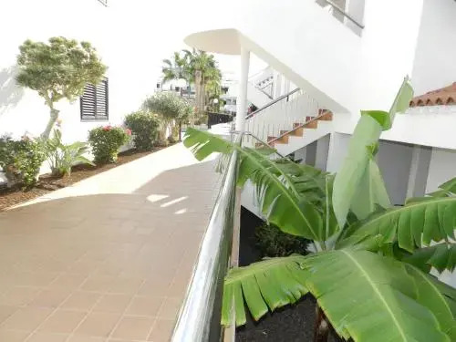Victoria Court - 1 bed pool & sea view