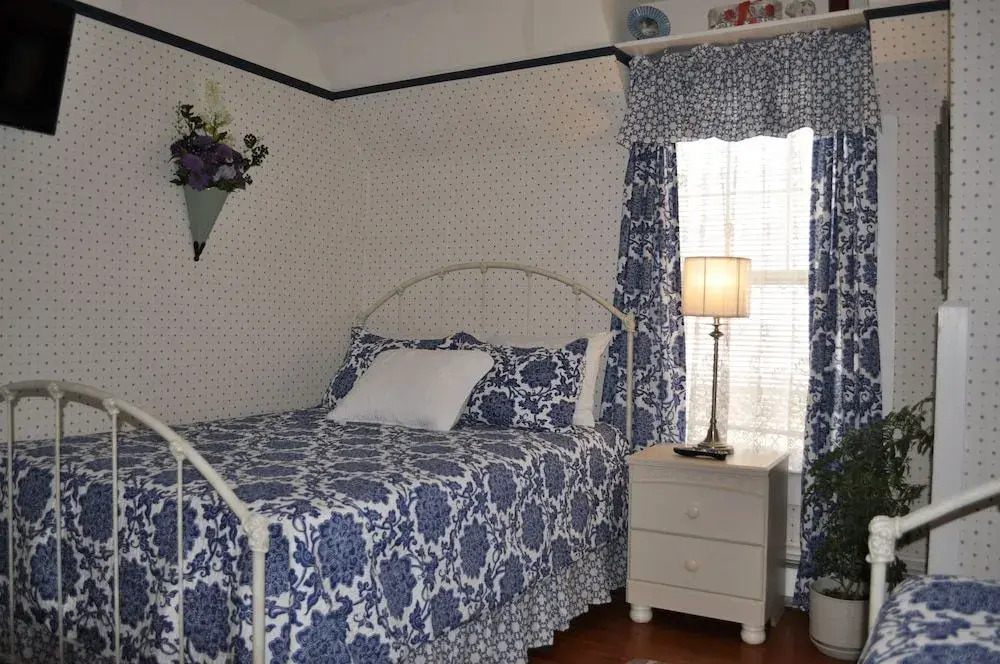 Victorian Inn & Carriage House