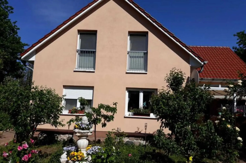 Apartment in Dierhagen with balcony