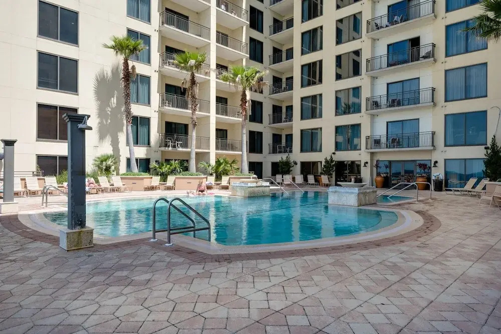 Across From The Beach! Near Pier Park & Dining! Sleeps 6! 2 BR / 2 BA
