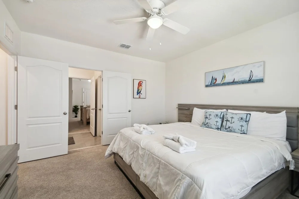 7704oml-solterra Resort 7 Bedroom Home by RedAwning