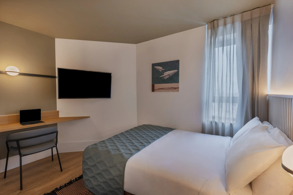 Метрополитен / Metropolitan Hotel