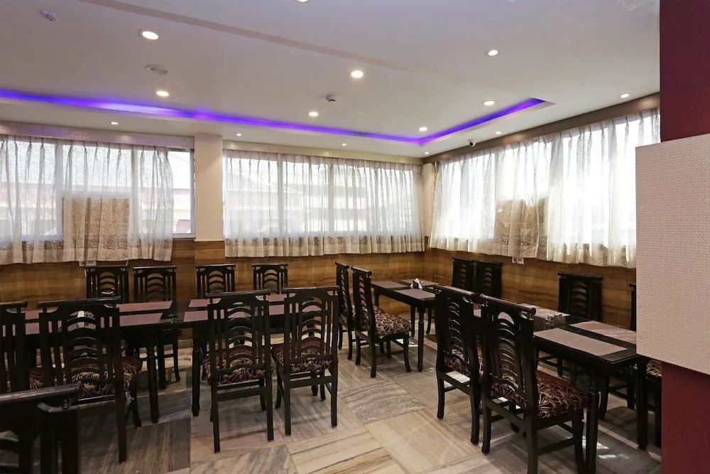 Hotel Diamond Plaza