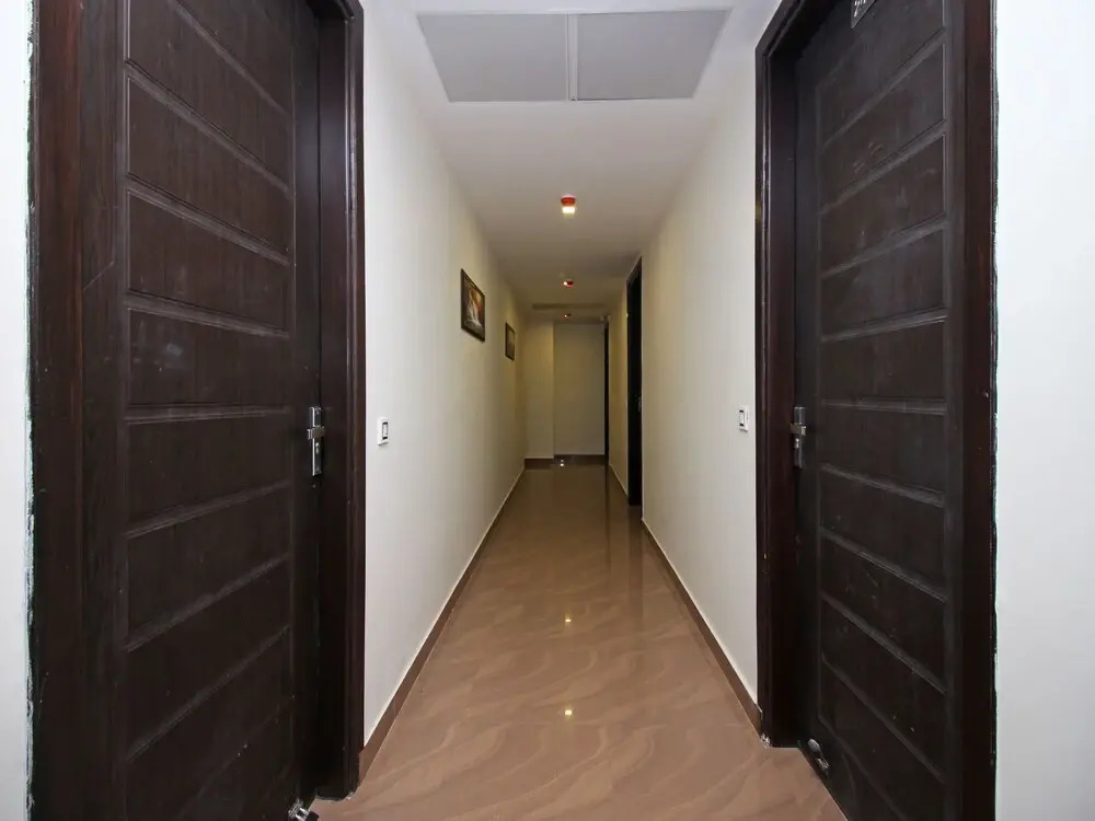 OYO 8982 Surya Residency
