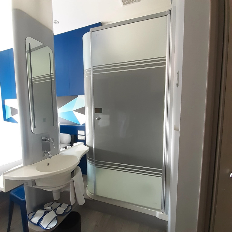 MD 7 Hotel Cirebon