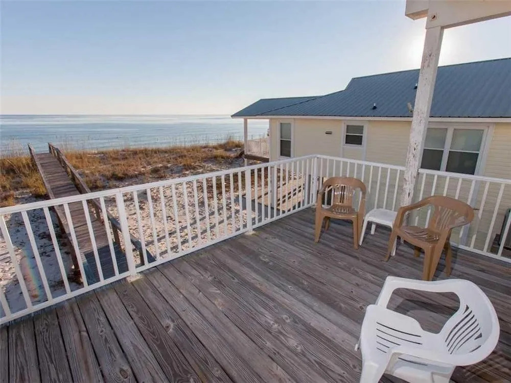 Far Reach II - 4 Br home by RedAwning