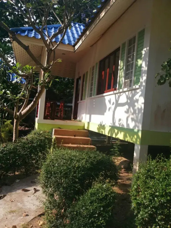 Pranee Bungalow