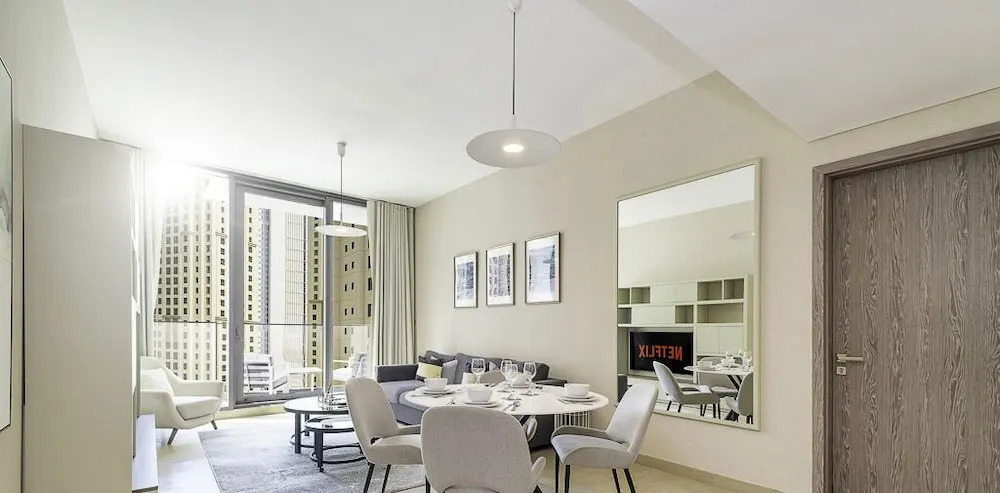 LUX Contemporary Suite Marina View 3
