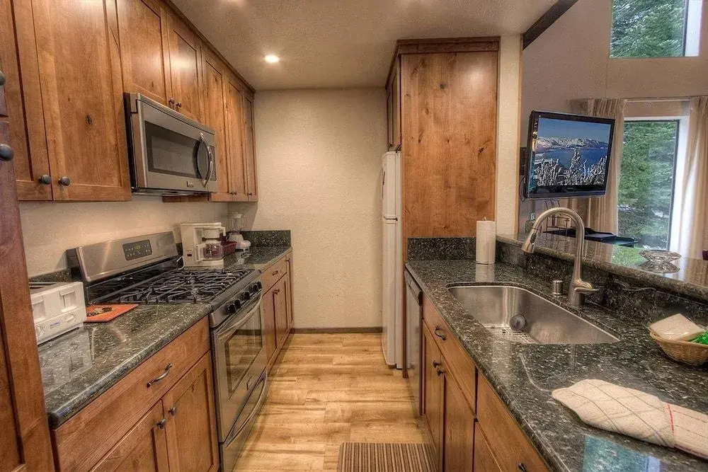 KWC1055 - Kingswood Cornerview