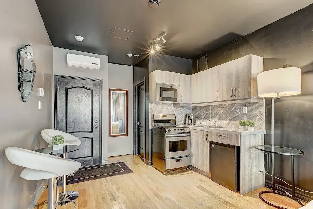 205 -studios Family 2 Beds /montreal Ritz Area