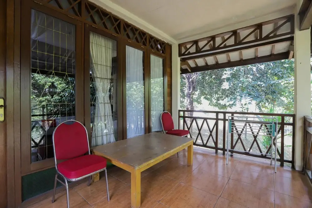 OYO 735 New Panjang Jiwo Resort