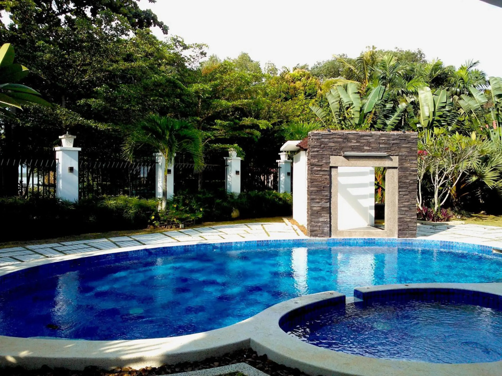 12Haven Stunning Seaside Luxury Villa PD with Kids Pool