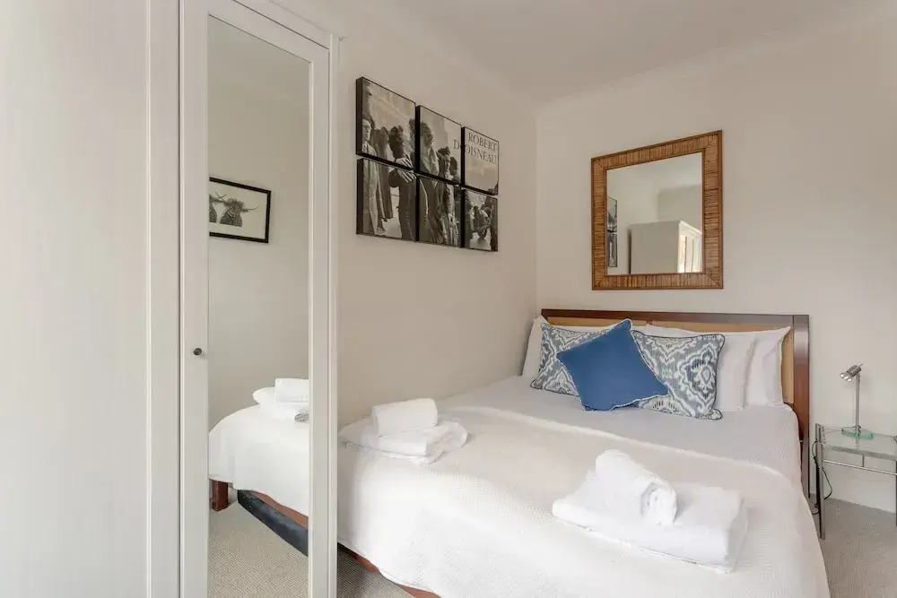 2 Bedroom Flat With Balcony In Chelsea