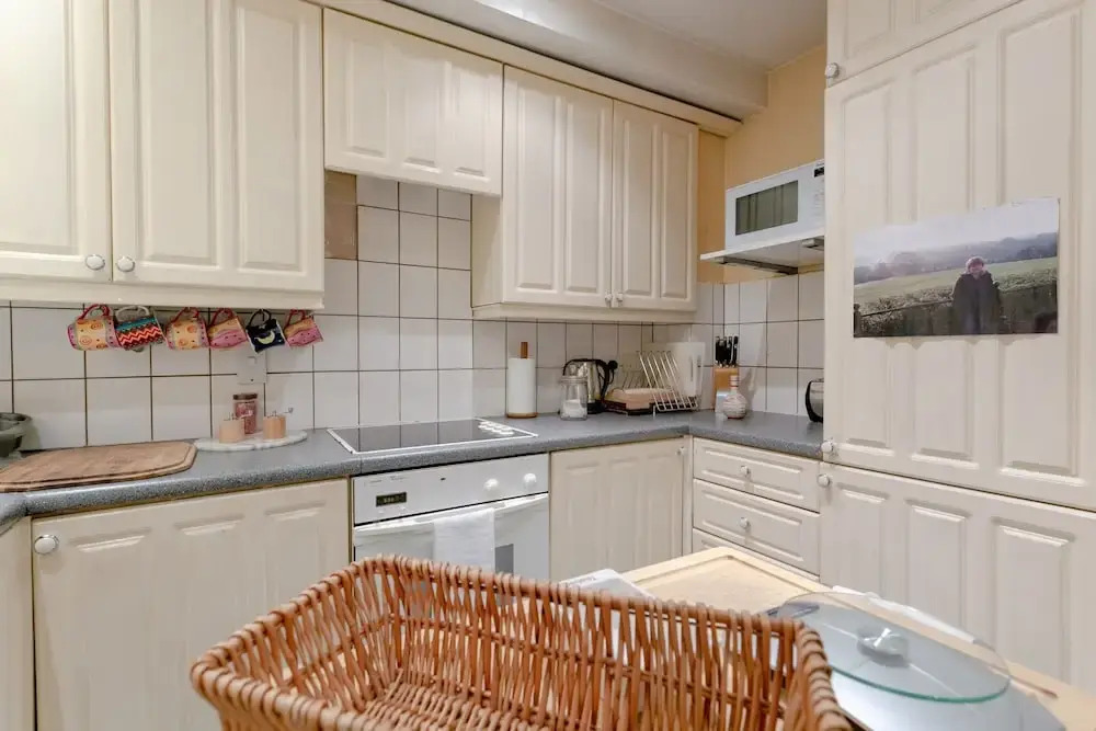 2 Bedroom Apartment With Garden in Chelsea