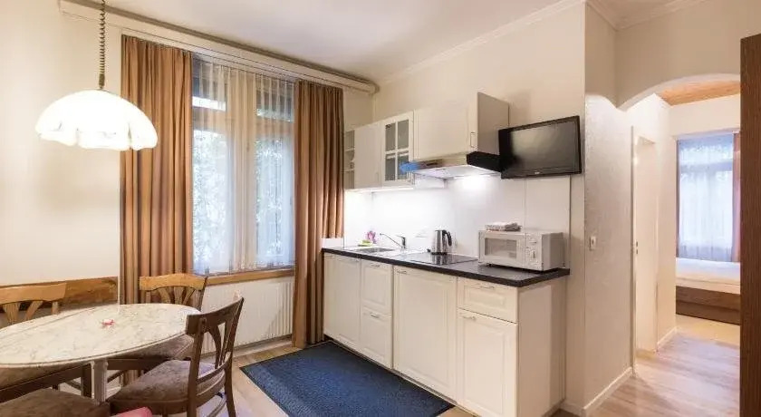 Swiss Inn & Apartments