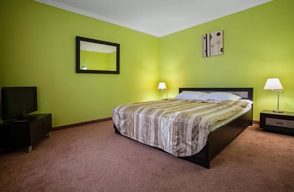 Home Hotel