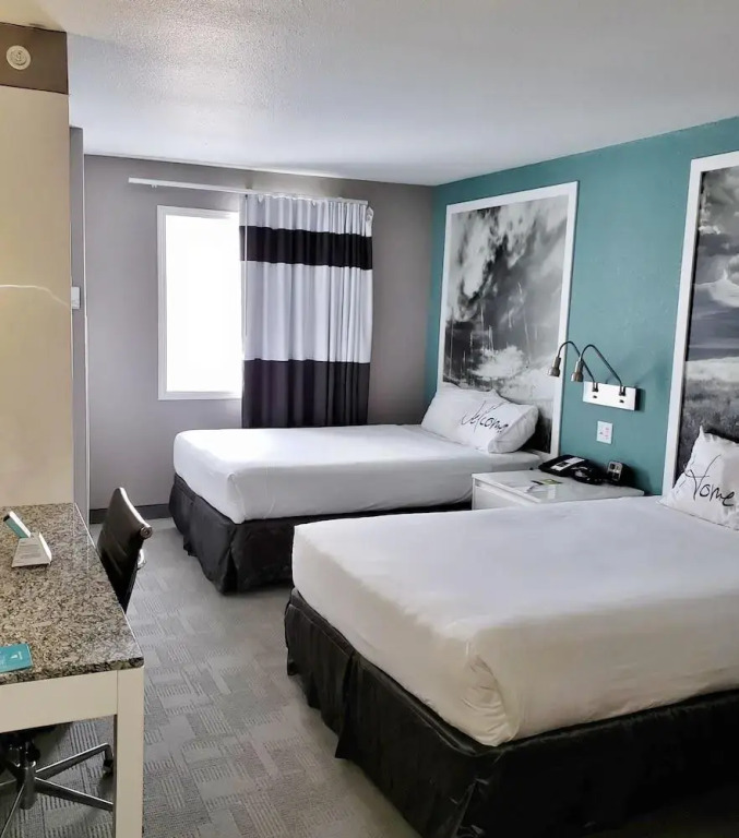 Prairie Crest Medicine Hat by IHG