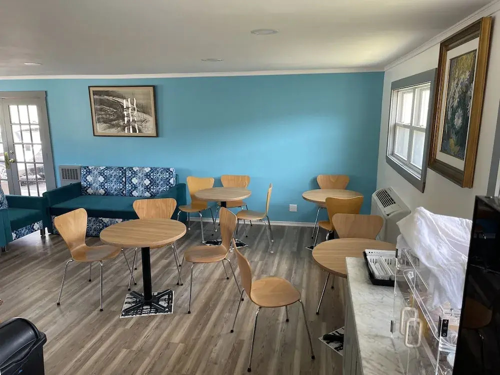 Belmont Motel