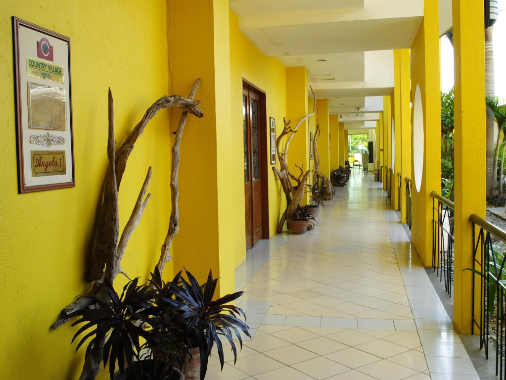 Country Village Hotel