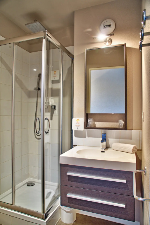 Adonis Hotel Bayonne