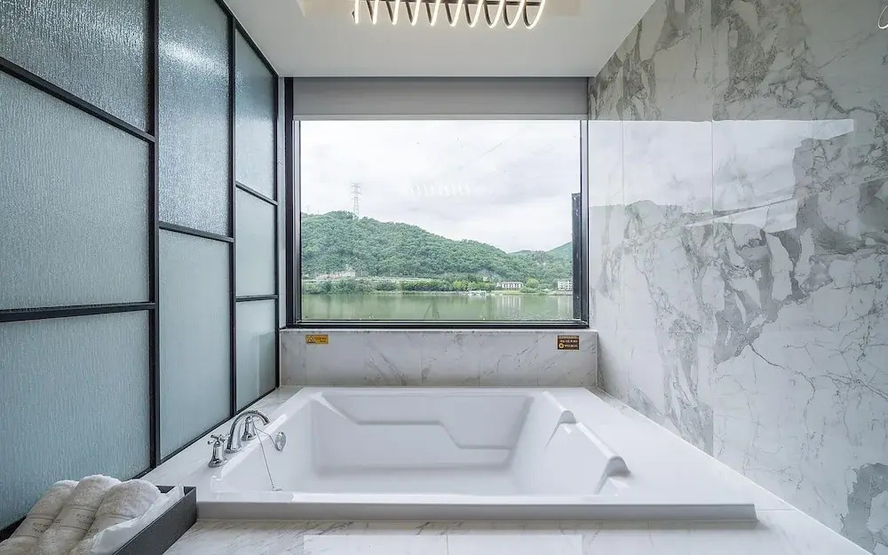 Yangpyeong Riverion Hotel