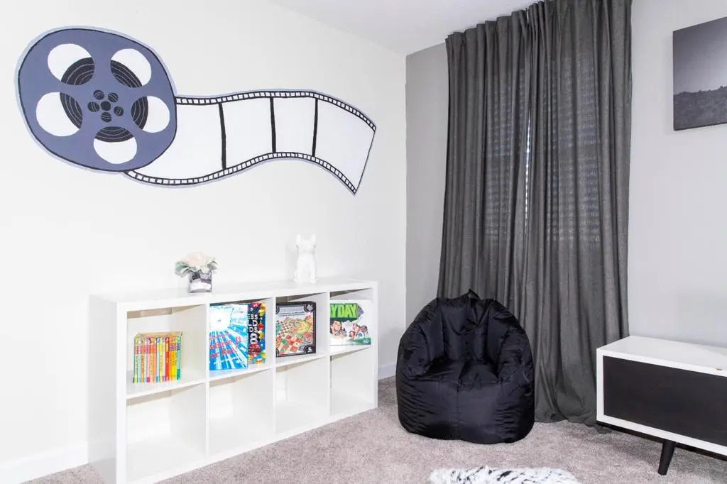 FUN 6 Bed MINNIE and AVENGERS at CHAMPIONS GATE, Davenport , US
