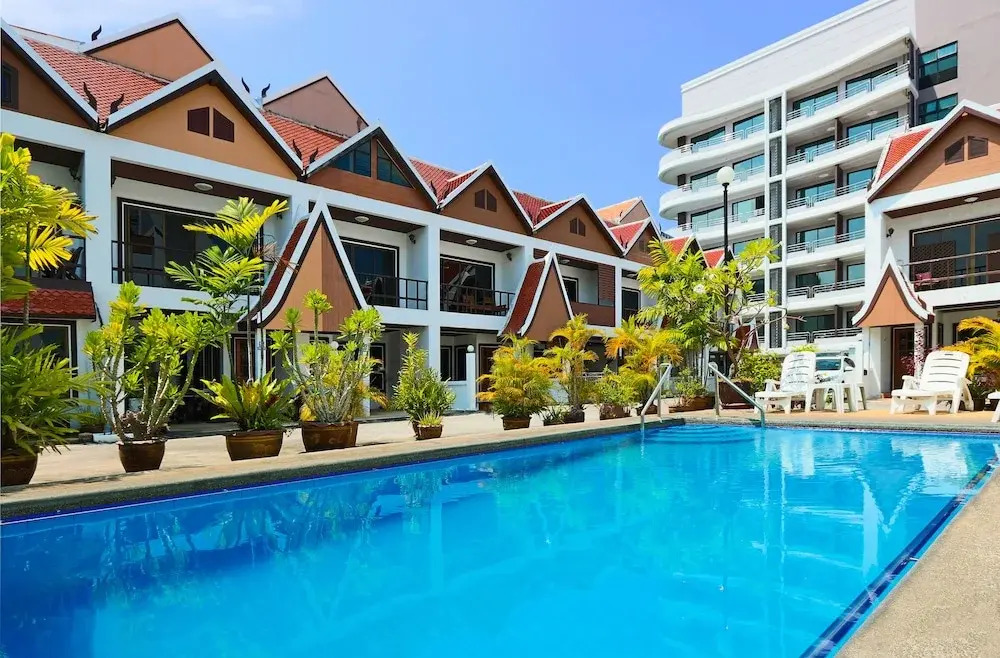 Corrib Village South Beach Beach Pattaya