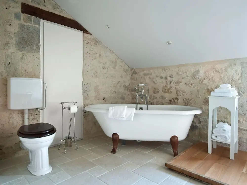 Grand Castle in Saint Caprais de Lerm with Sauna & Hot Tub