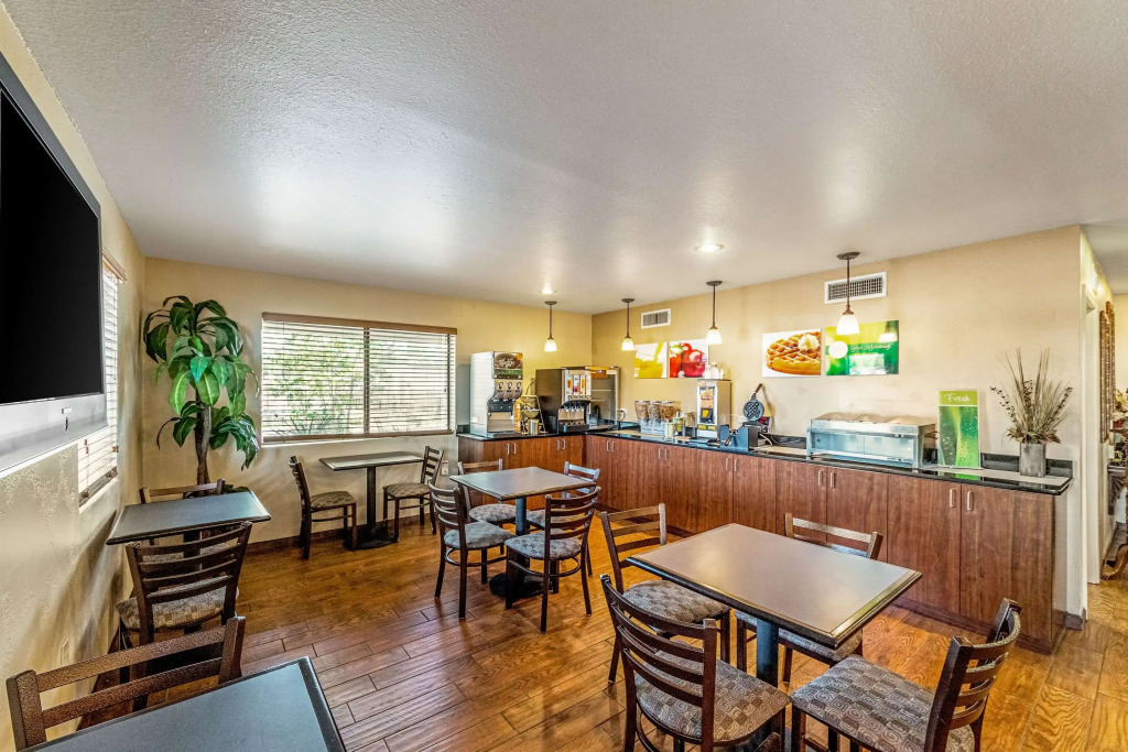 Quality Inn Three Rivers