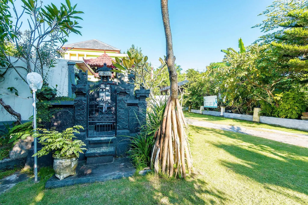 ZEN Rooms Bamboo Curtain Jimbaran