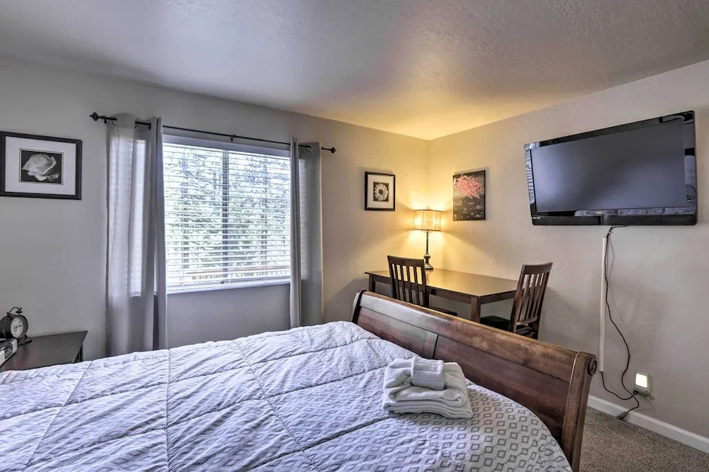 6 Mi to Heavenly Mountain: South Lake Tahoe Rental