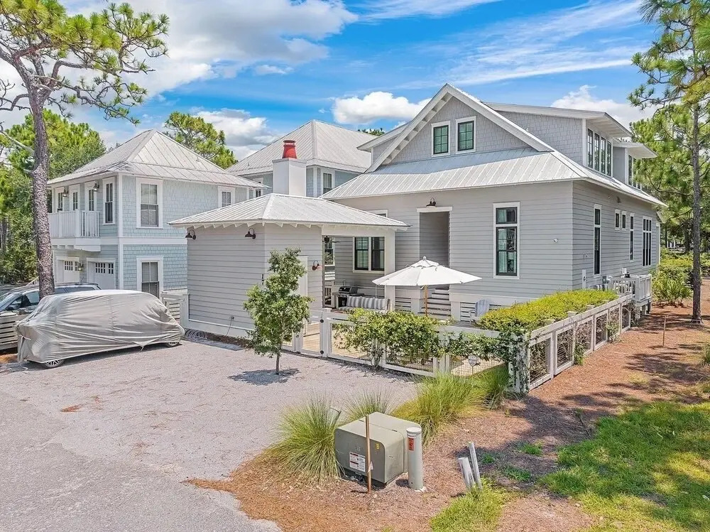 17 Bluestem Lane 5 Bedroom Home by RedAwning