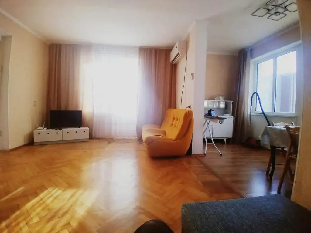 3-h komnatnaja kvartira s vidom na more
