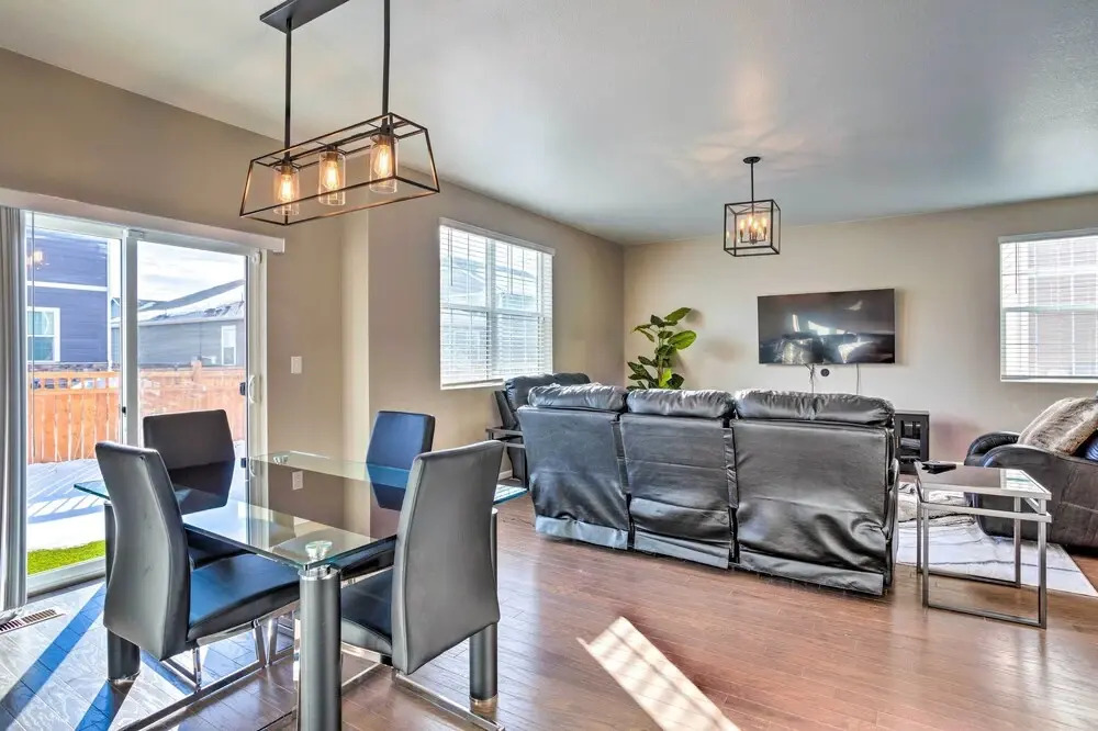 10 Mi to DIA: Spacious Aurora House w/ Yard