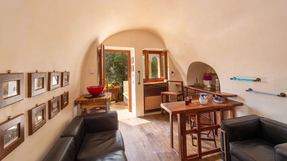 VILLA CASAROSSA NUMERO UNO 6, Emma Villas