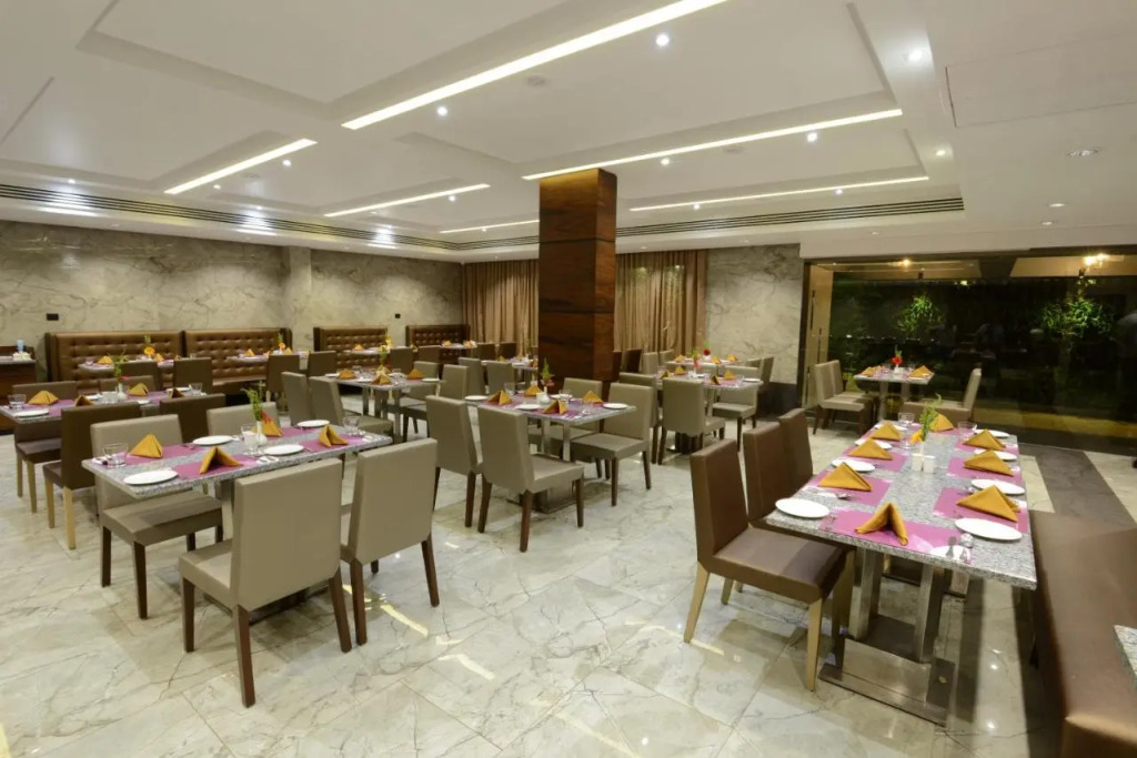 Hotel Maple IVY