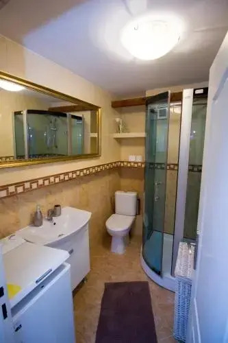 Star Apartments