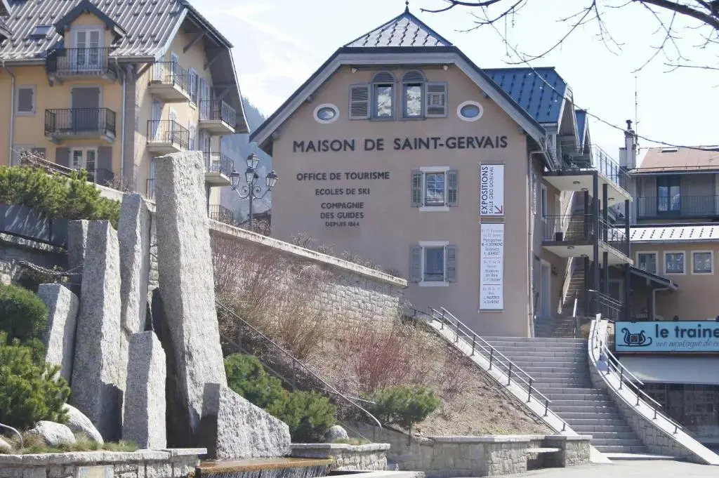Gite74, GLMB à 3 min de lascenseur des Thermes