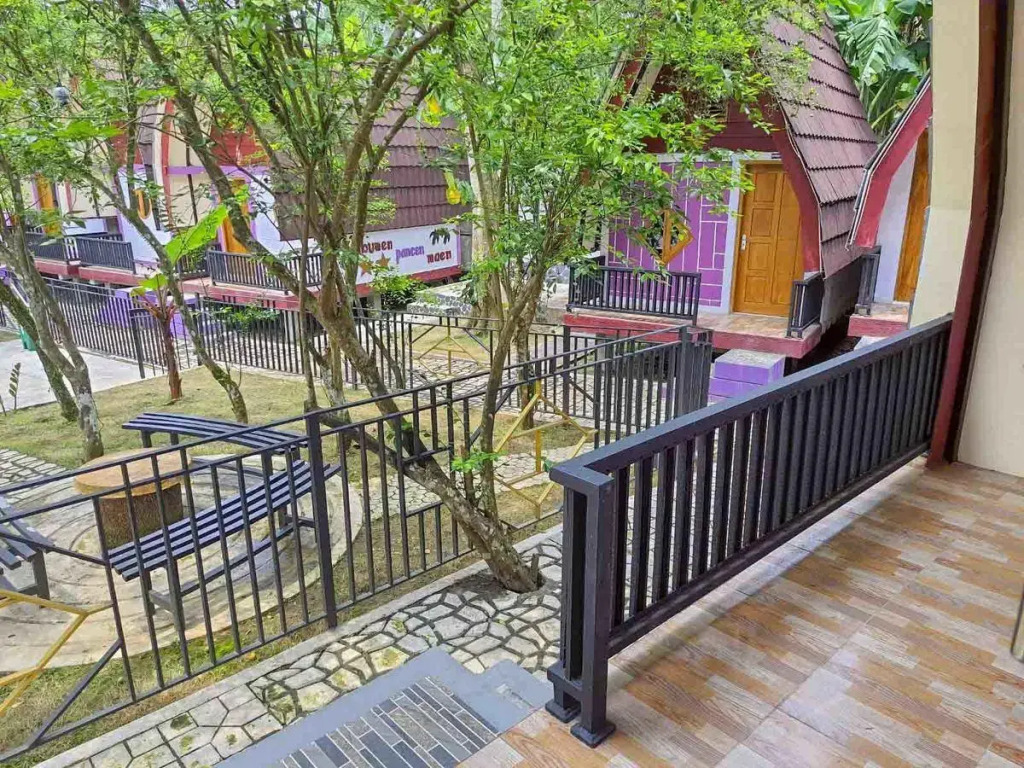 Bungalow Ungu Kebumen