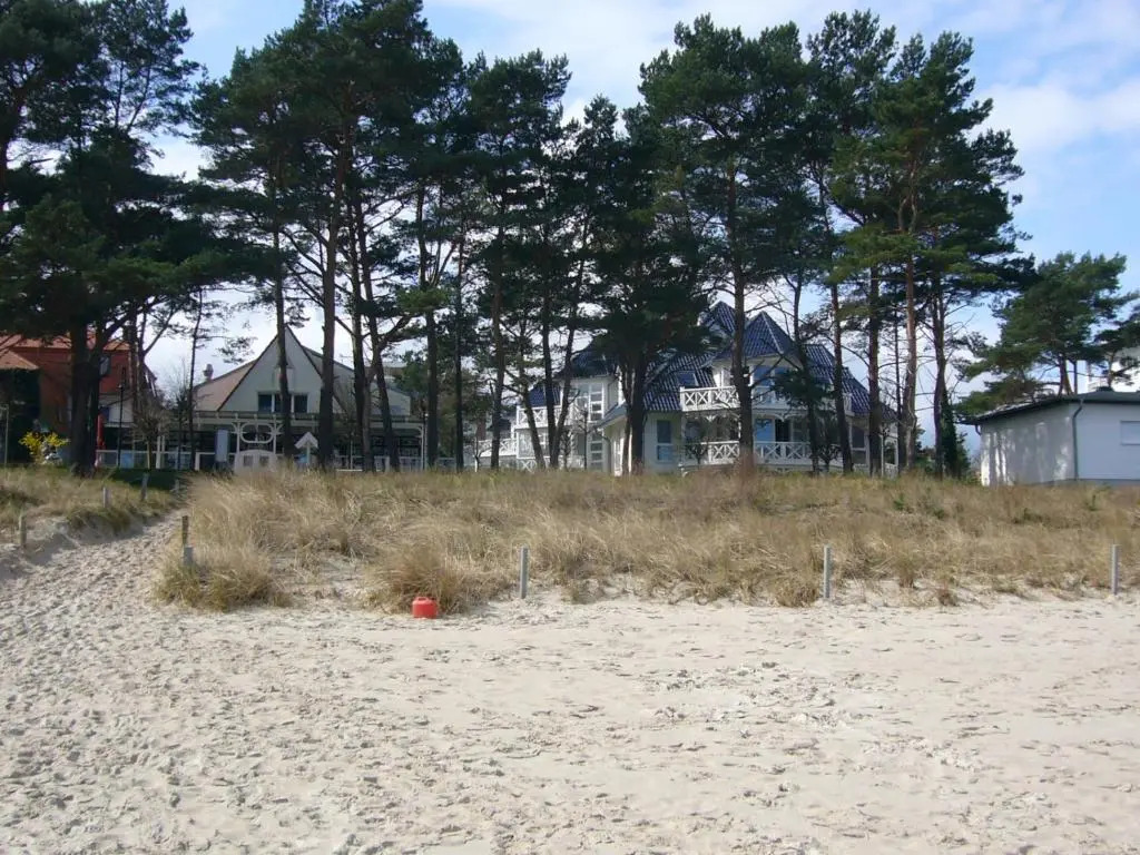 FeWo direkt am Strand , mit Balkon und seitlichem Meerblick, Haus Strelasund, Binz