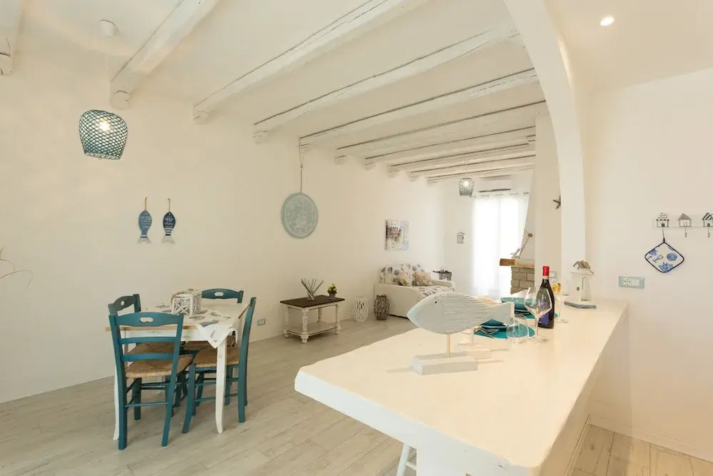 Acqua Azzurra Holiday Home
