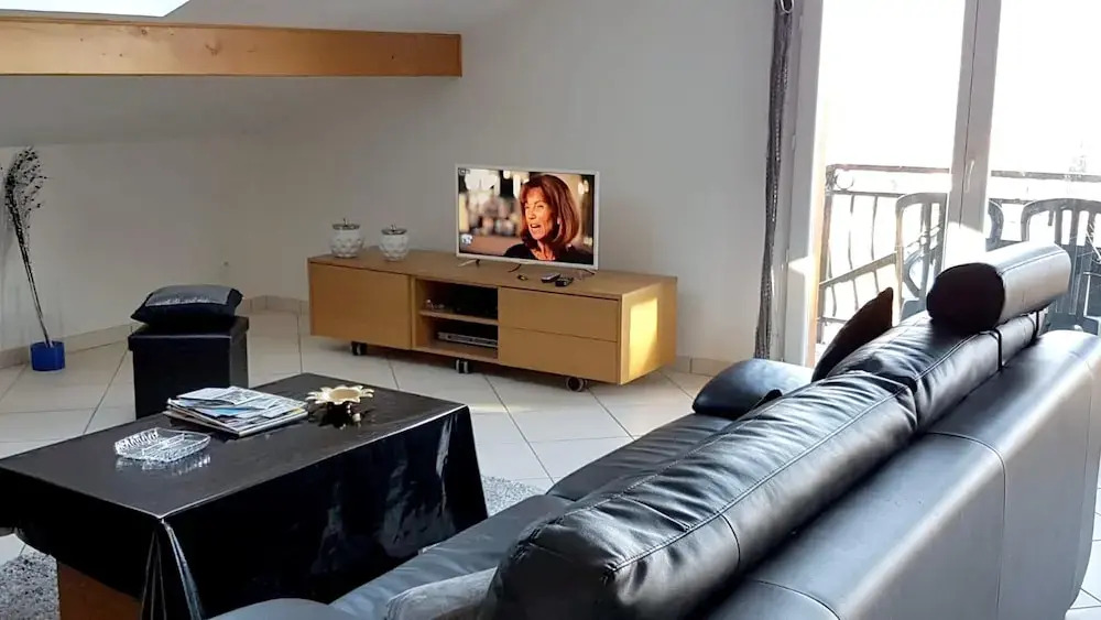 Apartment With 3 Bedrooms in Sévrier, With Wonderful Lake View, Furnished Garden and Wifi - 10 km From the Slopes