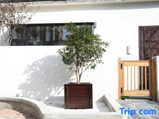 Q+ Honghoufang Homestay (Yesanpo Bailixia Scenic Area)