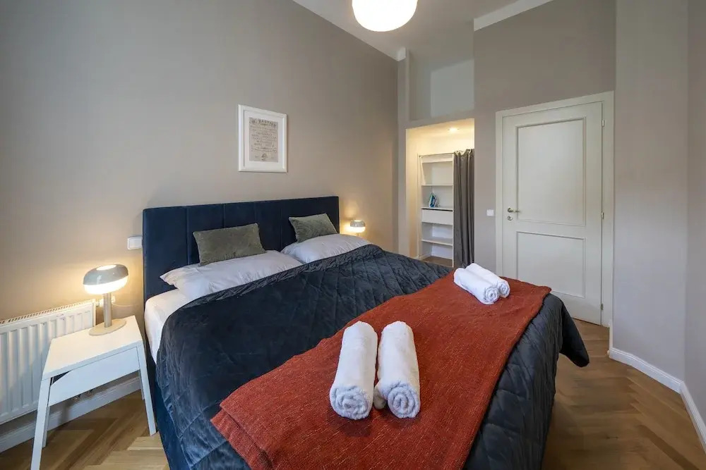 Downtown - Apart Hotel Zborovska