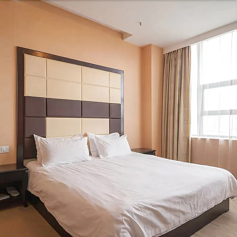 Golden Luck Hotel