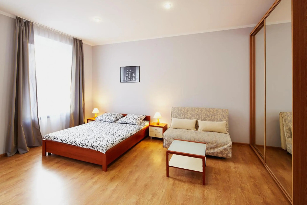 Apartment On Shpytalna 8