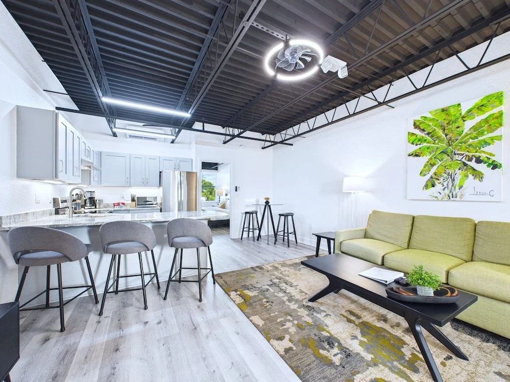 Chic Loft Retreat Near Port Canaveral -unit 202